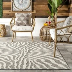 NuLOOM Corina Zebra Indoor/Outdoor Patio Area Rug -Garden Furniture Store GUEST 036cd16d ed27 4770 be50 280f0bffd700