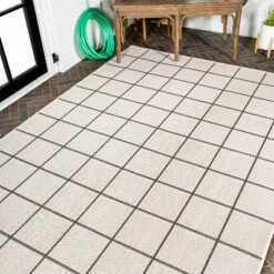 Grid Modern Squares Indoor/Outdoor Area Rug - JONATHAN Y -Garden Furniture Store GUEST 43c60672 7ee7 436a 9588 a2caa6f27cbd