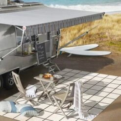 Grid Modern Squares Indoor/Outdoor Area Rug - JONATHAN Y -Garden Furniture Store GUEST fdb09858 157e 4ada 90f7 48d8c79691d2